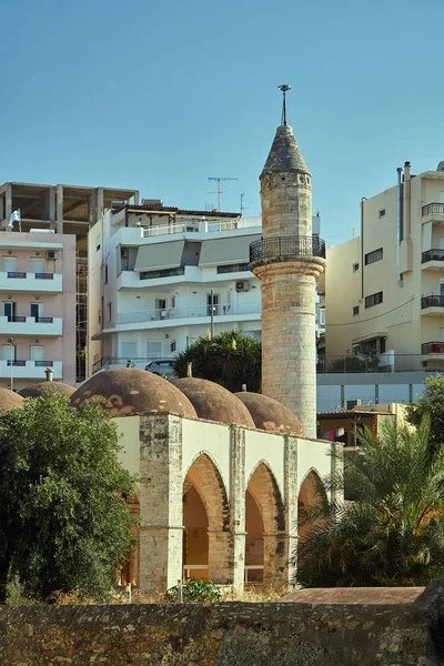 Minareto Turco Moschea Nella Città Rethymnon Sull Isola Creta — Foto Stock