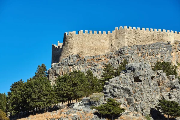 Medeltida Murar Fästning Joannite Order Toppen Klippa Staden Lindos — Stockfoto