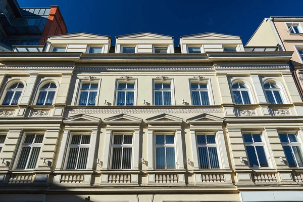 Fachada Una Histórica Casa Alquiler Neorrenacentista Poznan —  Fotos de Stock