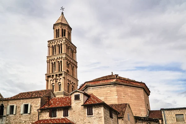 Zvonice Katedrály Svatého Dujma Městě Split Chorvatsko — Stock fotografie