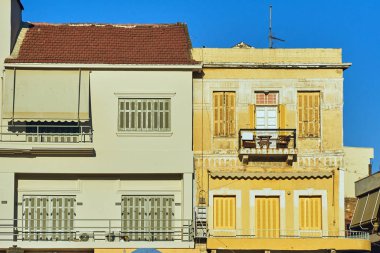 Pencere ve balkon Hanya Girit Adası ile bina cephe