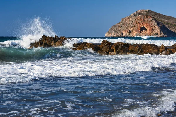 Pedra Quebra Mar Praia Ilha Theodore Creta Grécia — Fotografia de Stock