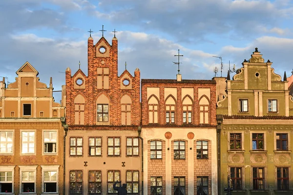 Facciate Dimore Storiche Sulla Piazza Del Mercato Poznan Polonia — Foto Stock