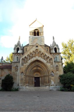 ayrıntılı bir Gotik kilise giriş