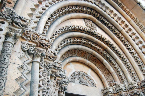 Detalle de la entrada de la iglesia gótica — Foto de Stock