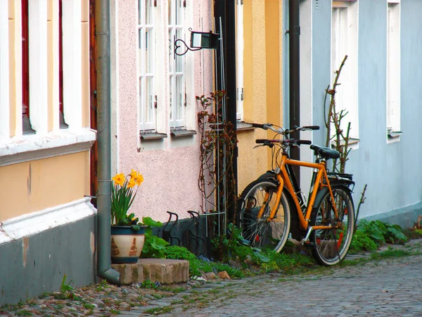 Straat met fiets — Stockfoto