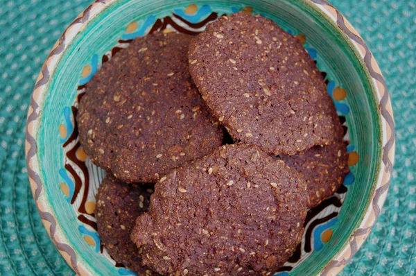 Soubory cookie s medem a ořechy — Stock fotografie