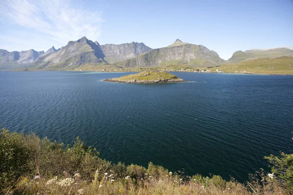 Zomer weergave van Lofoten eilanden, Noorwegen — Stockfoto
