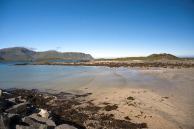 Lofoten Adası, Norveç üzerinde kum plaj