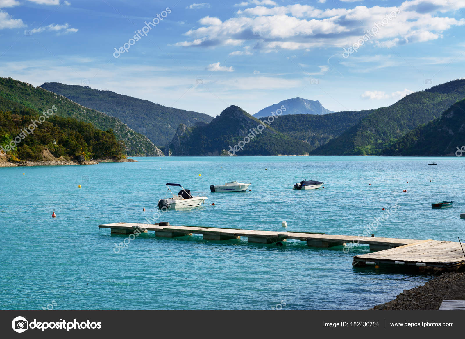 Lac De Montagne Dans Les Alpes Du Sud Photographie Mny