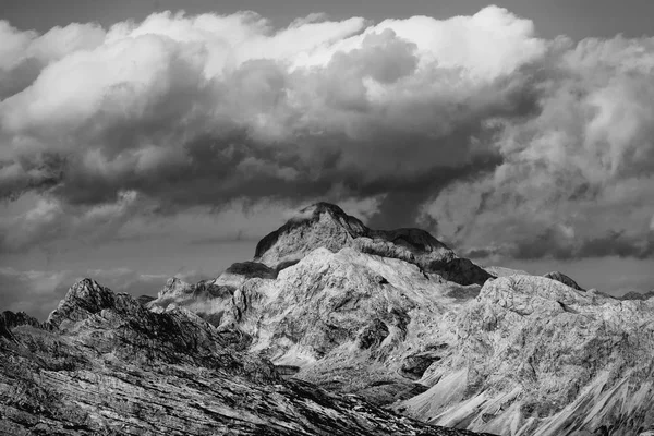 Hochalpiner Triglav in den Julischen Alpen, Slowenien — Stockfoto