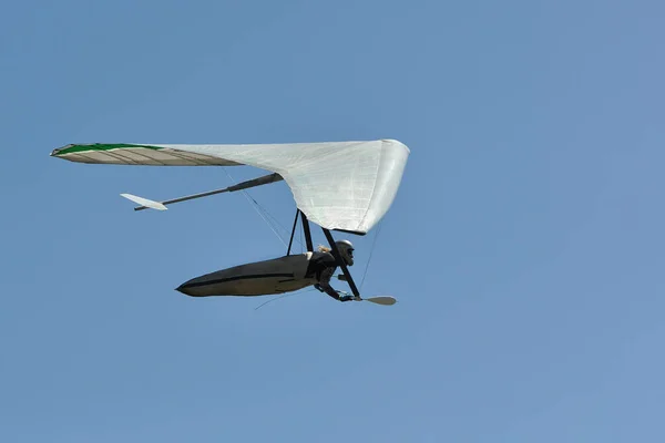 Hang glider pilot silhouette. — 스톡 사진
