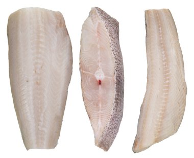 Beyaza izole edilmiş taze balık filetosu seti. Sağlıklı deniz ürünleri.