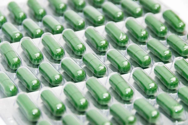 Filas Pastillas Medicina Verde Ampollas Formación Médica Producción Drogas Concepto —  Fotos de Stock