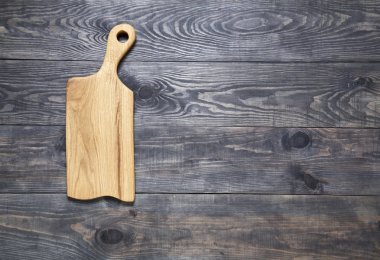 Kesme tahtası ahşap yüzeye