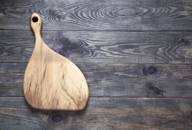 Kesme tahtası ahşap yüzeye