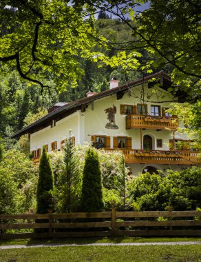 Bavyera Alpleri'nde tipik ev İnşaat