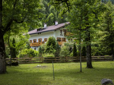 Bavyera Alpleri'nde tipik ev İnşaat