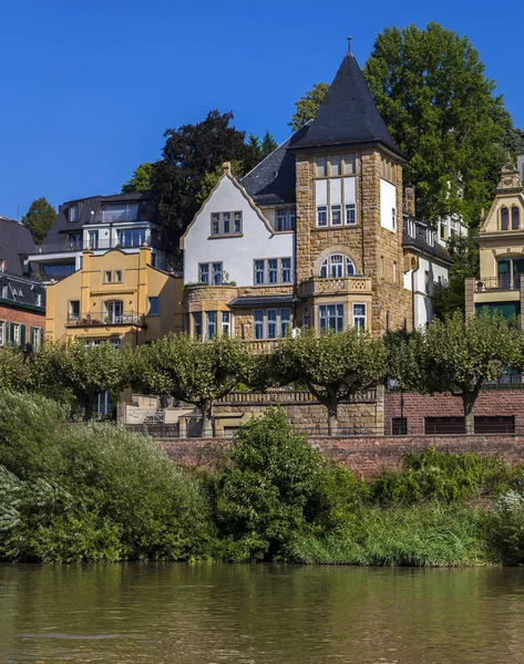 Vivre sur le fleuve Neckar en Allemagne — Photo