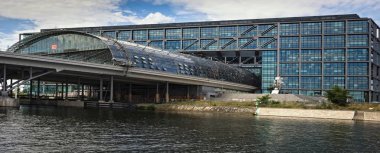 ana tren istasyonu, Berlin Mitte  