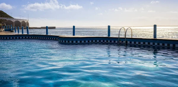 Swimming pool in Santa Cruz on the Portuguese island of Madeira — Stock Photo, Image