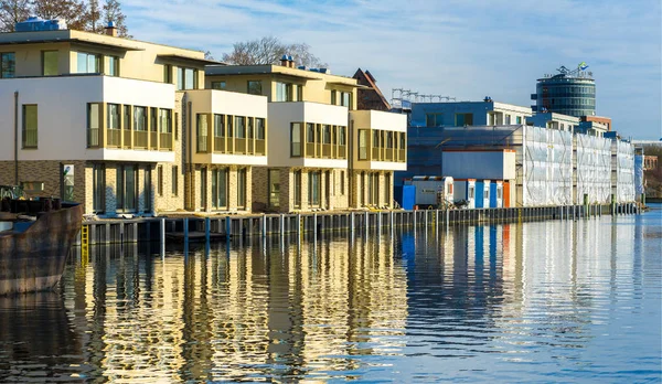 Living at the Tegeler harbour in the North of Berlin — Stock Photo, Image