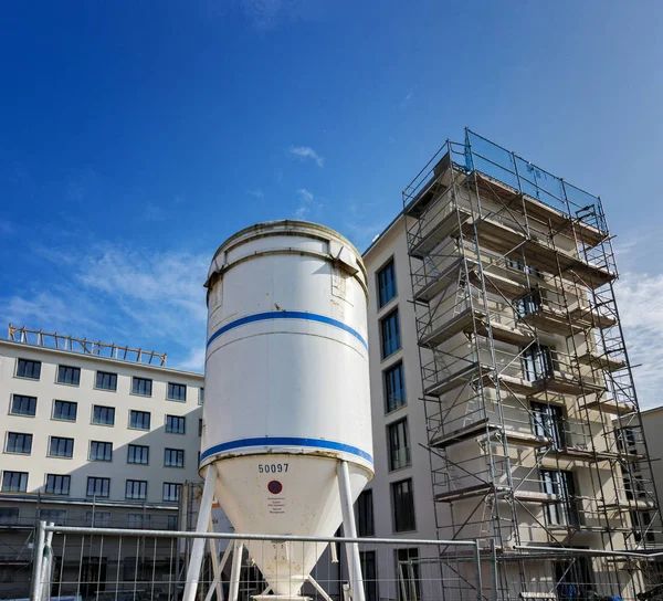 Machines en Untensilien op een bouwplaats — Stockfoto