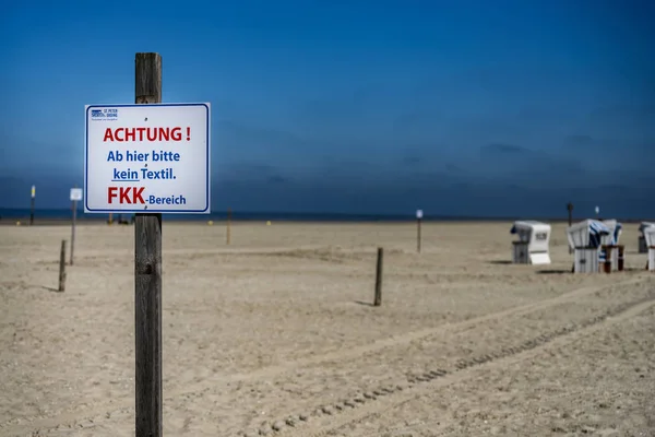 A a beach, Sankt Peter Ording német Északi-tenger partján — Stock Fotó