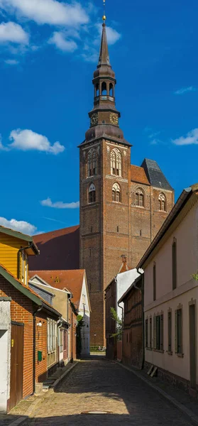 Kostel věž Saint kostel v Tangermuende — Stock fotografie