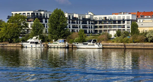 Yaşayan ve Potsdam, Brandenburg, Almanya yakınındaki Havel, yaşam — Stok fotoğraf