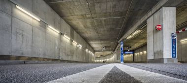 Açık ve kapalı bir otopark için  