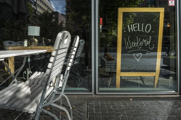 Publicidade em um restaurante em Berlim — Fotografia de Stock