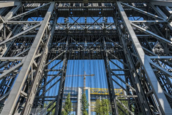 Der alte und neue Schiffshebewerk in Unterfinow in Brandenburg — Stockfoto