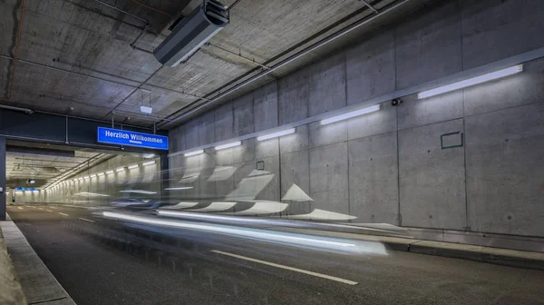 On and off to a parking garage — Stock Photo, Image