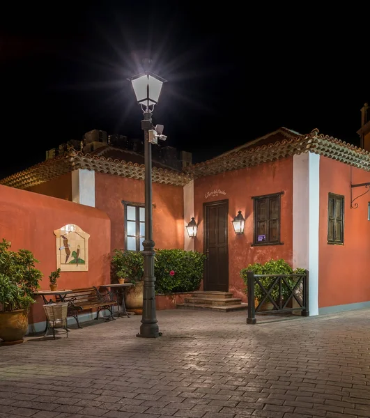 A lantern in front of a Spanish tavern — Stock Photo, Image