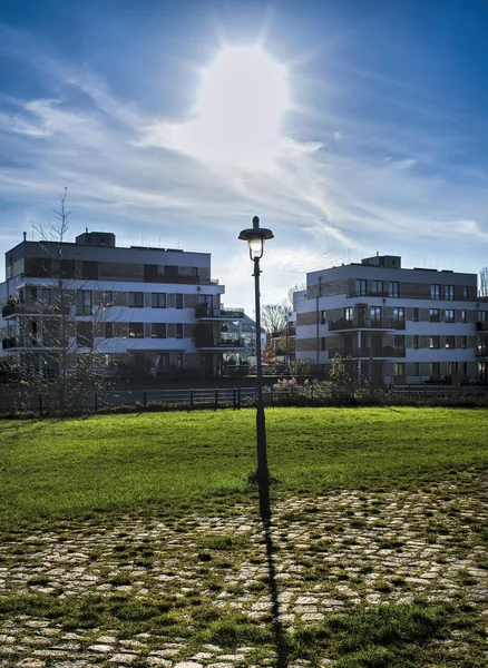 Lever och lever i Tegeler hamnen i norra Berlin — Stockfoto