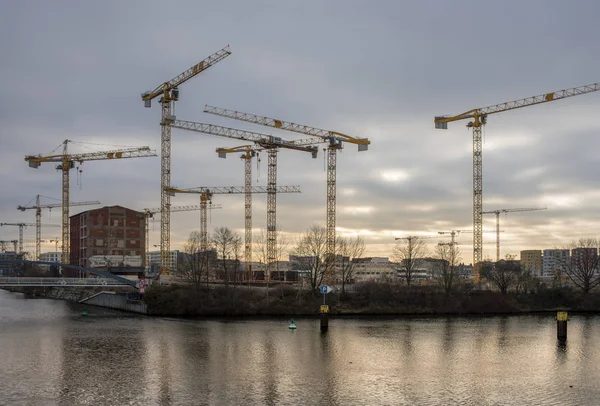 Cranes at the new construction site for the Europa City in Berlin — Stock Photo, Image