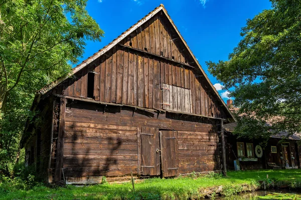 A Spreewald Brandenburg tartomány az a nagy fa pajta — Stock Fotó