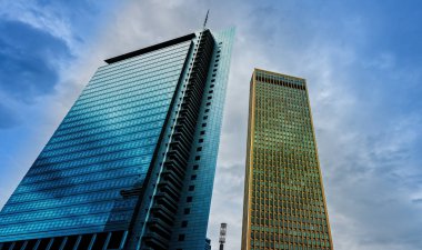 Cephe gökdelenlerin içinde mali bölge Frankfurt am Main