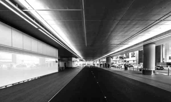 フランクフルト空港のターミナルへの行き方 — ストック写真