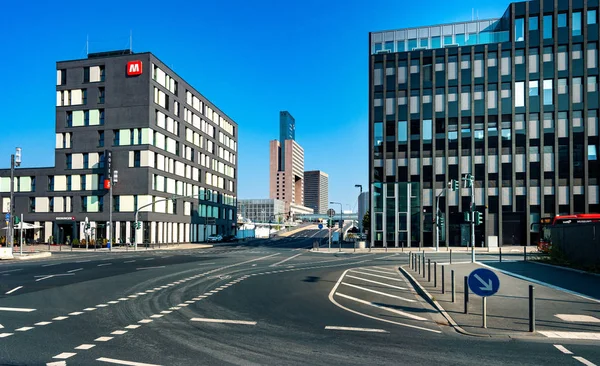 Intersección libre de coches en el centro de Frankfurt — Foto de Stock