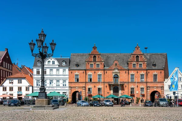 La place du marché dans la ville nord-allemande de Glckstadt — Photo