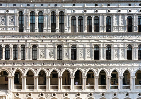 Dogenpalast in Venedig — Stock Photo, Image