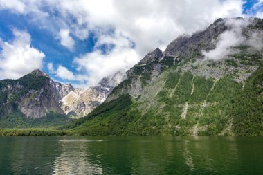Watzmann dağlı Knigssee