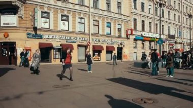 Saint Petersburg, Rusya'nın sokakta insanlar