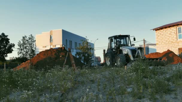 Terex koparki pracujący w budowie — Wideo stockowe