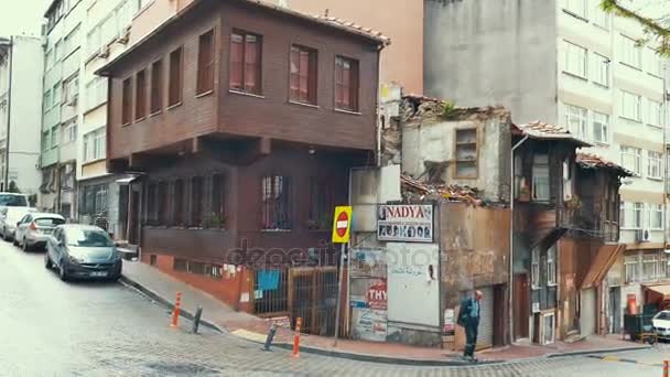 Casa abandonada y demolida en Estambul, Turquía — Vídeos de Stock