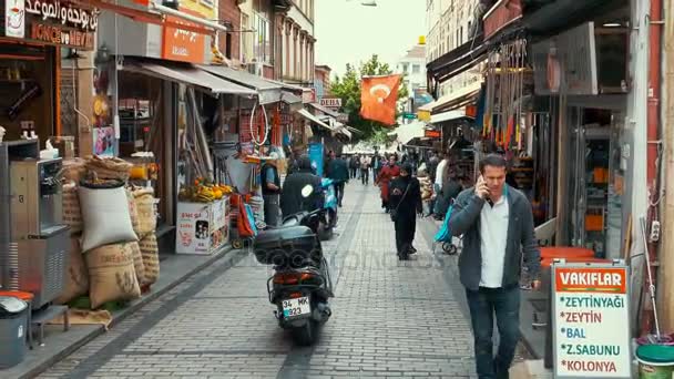 Bazar à Divanyoulu Caddesi à Istanbul, Turquie — Video