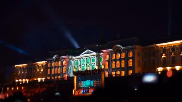 3d Mapeo láser Show en Peterhof, San Petersburgo, Rusia — Vídeo de stock