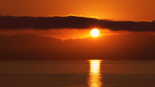 Belo pôr-do-sol da montanha em Corfu, Grécia — Vídeo de Stock